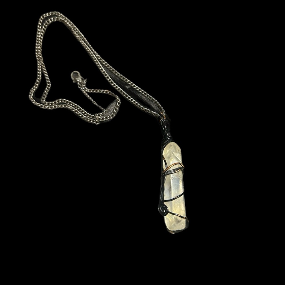 Angel Aura Quartz Wired Necklace